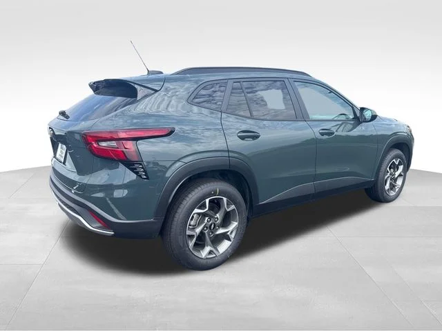 2025 Chevrolet Trax LT - Photo 6