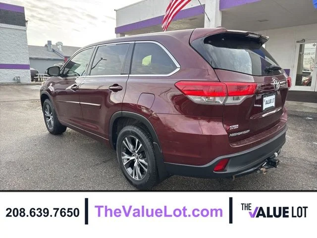Used 2017 Red Toyota LE Plus image 6