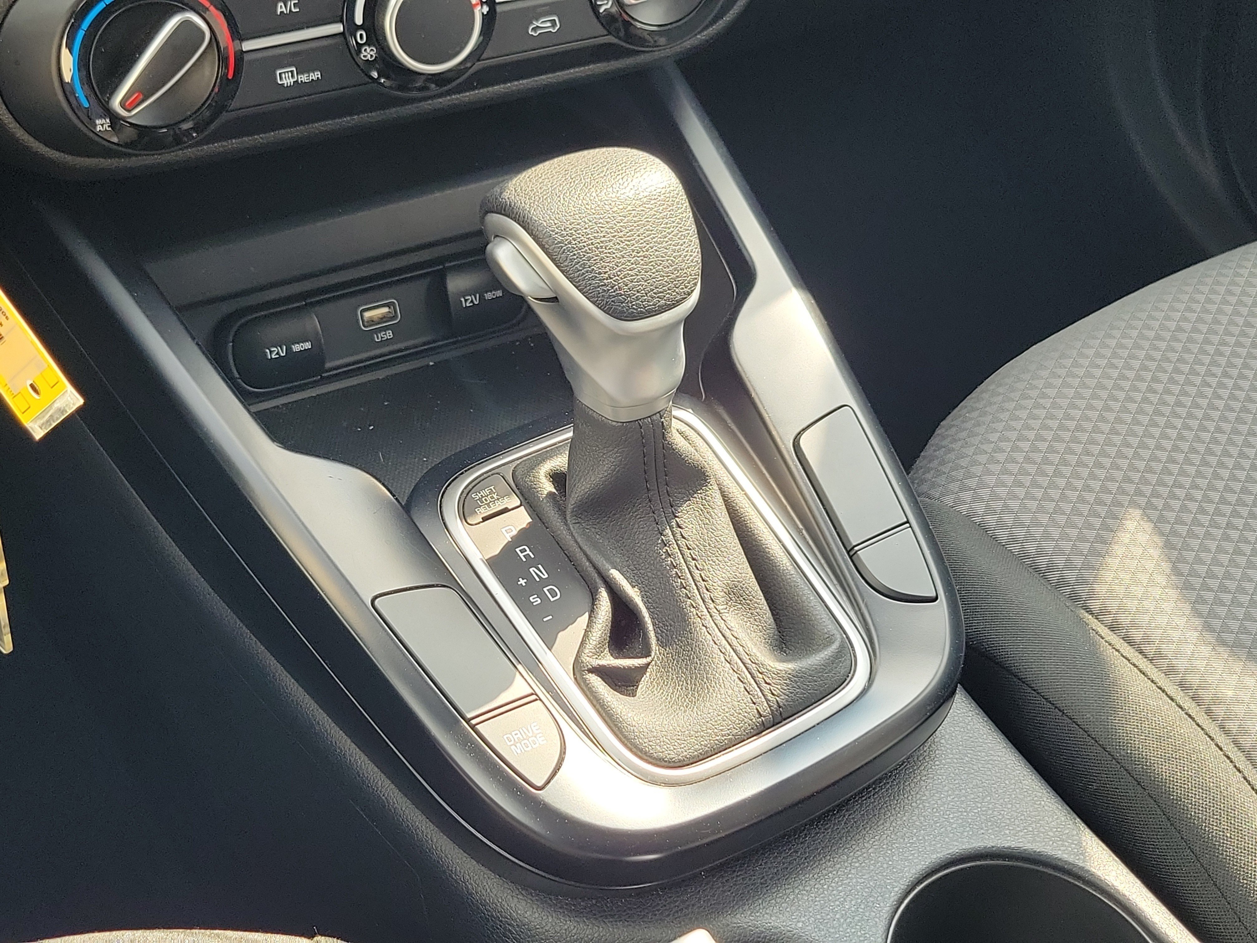Used 2025 Gray Kia  image 30