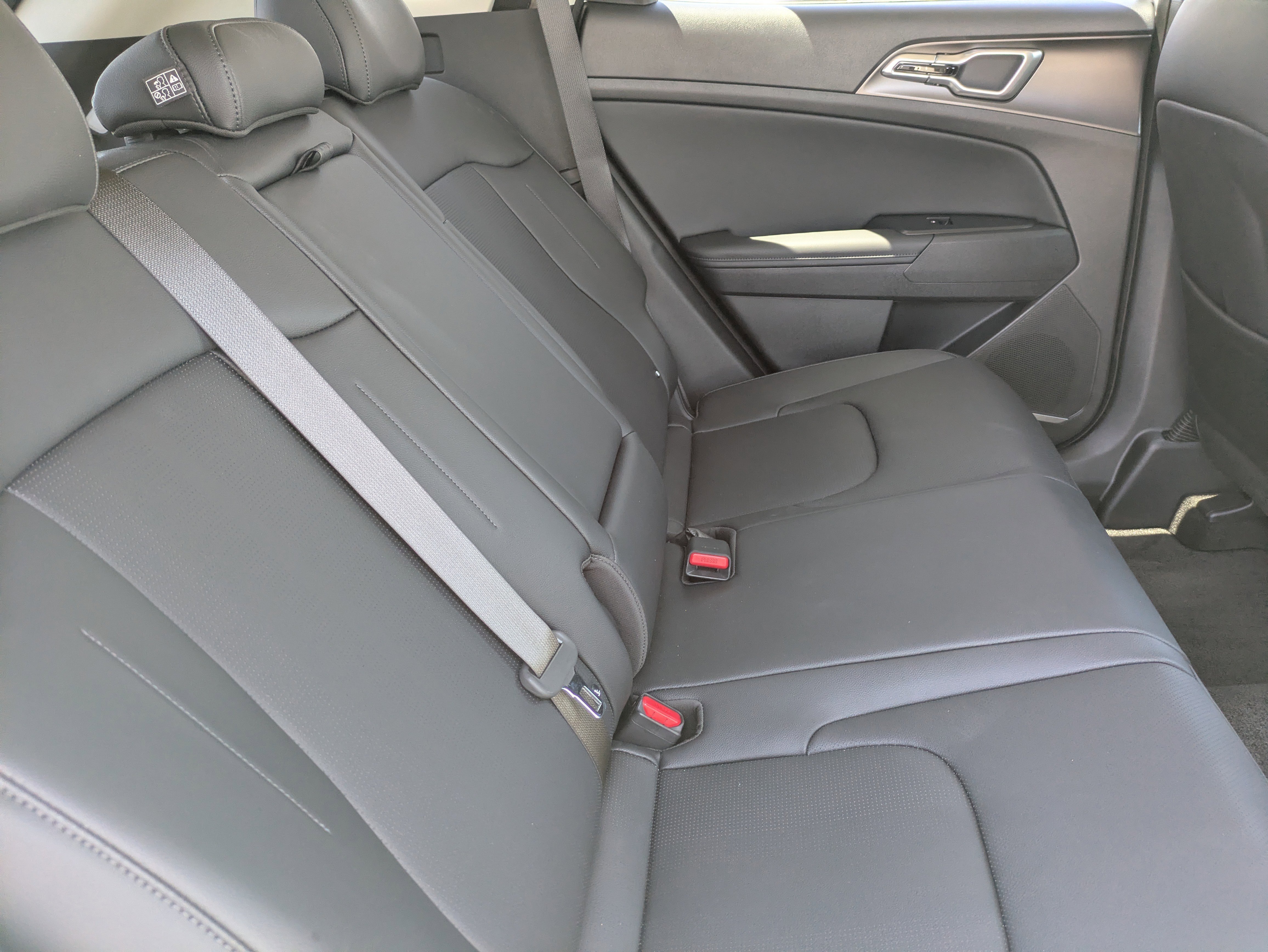 New 2026 Snow White Pearl Kia EX image 14