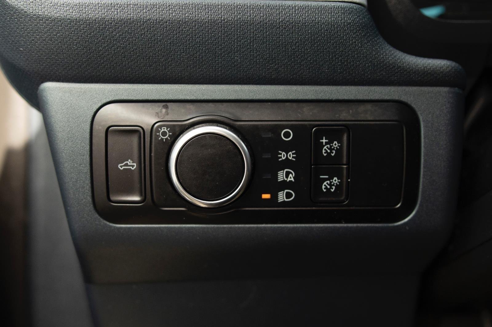 Used 2024 Atlas Blue Metallic Ford XLT image 12