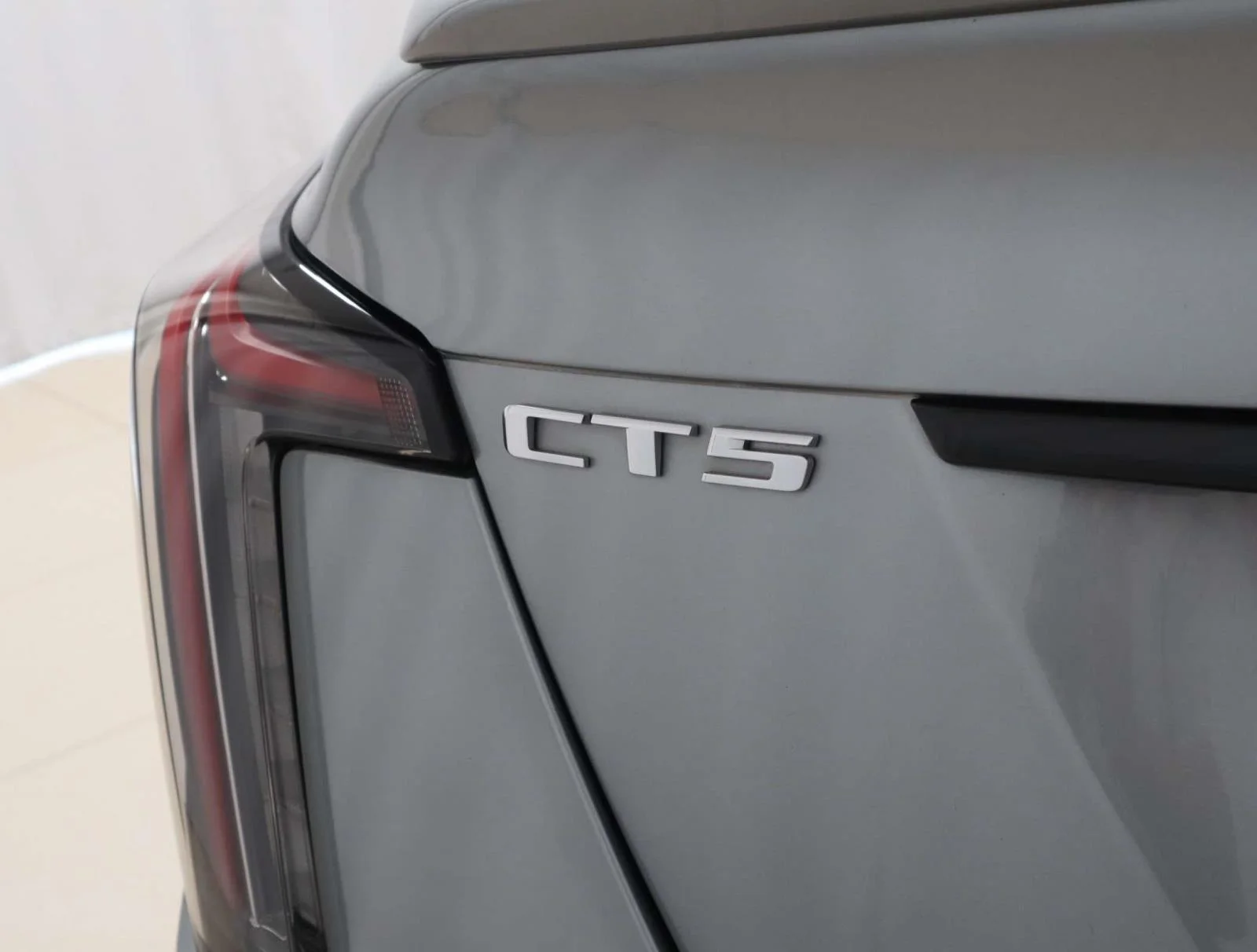 Used 2024 Silver Cadillac V-Series image 12