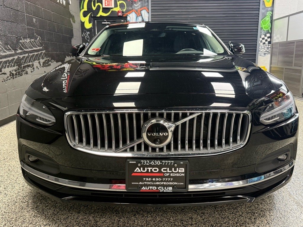 2024 Volvo S90 Plus photo 2