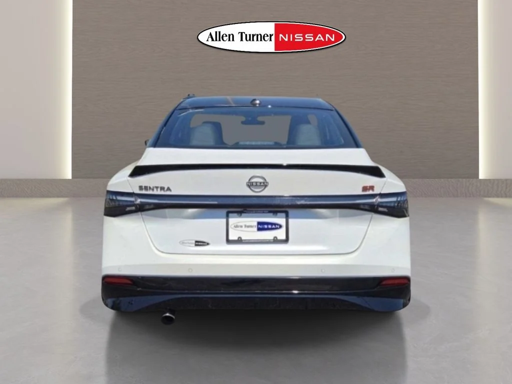2026 Nissan Sentra SR - Photo 8