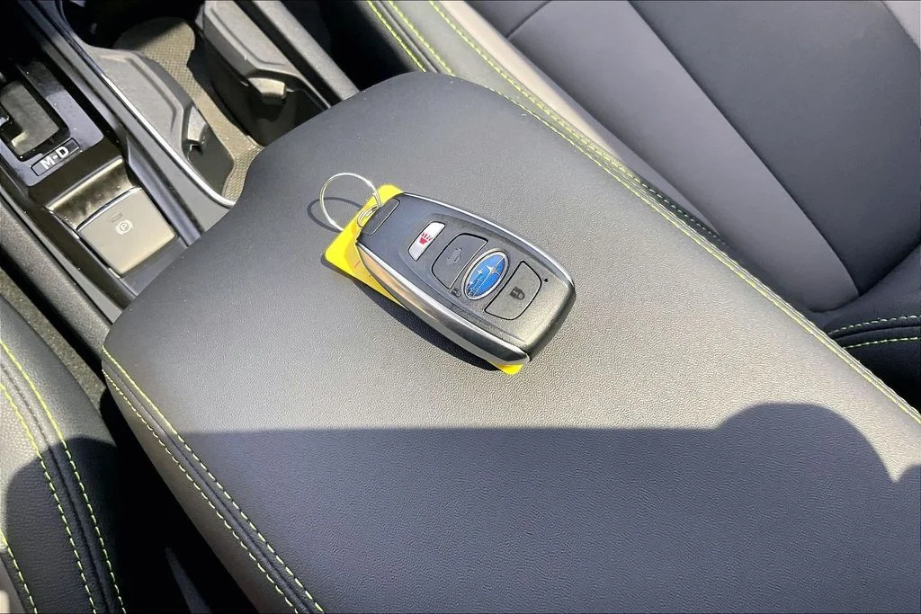 Used 2025 White Subaru Onyx Edition image 14