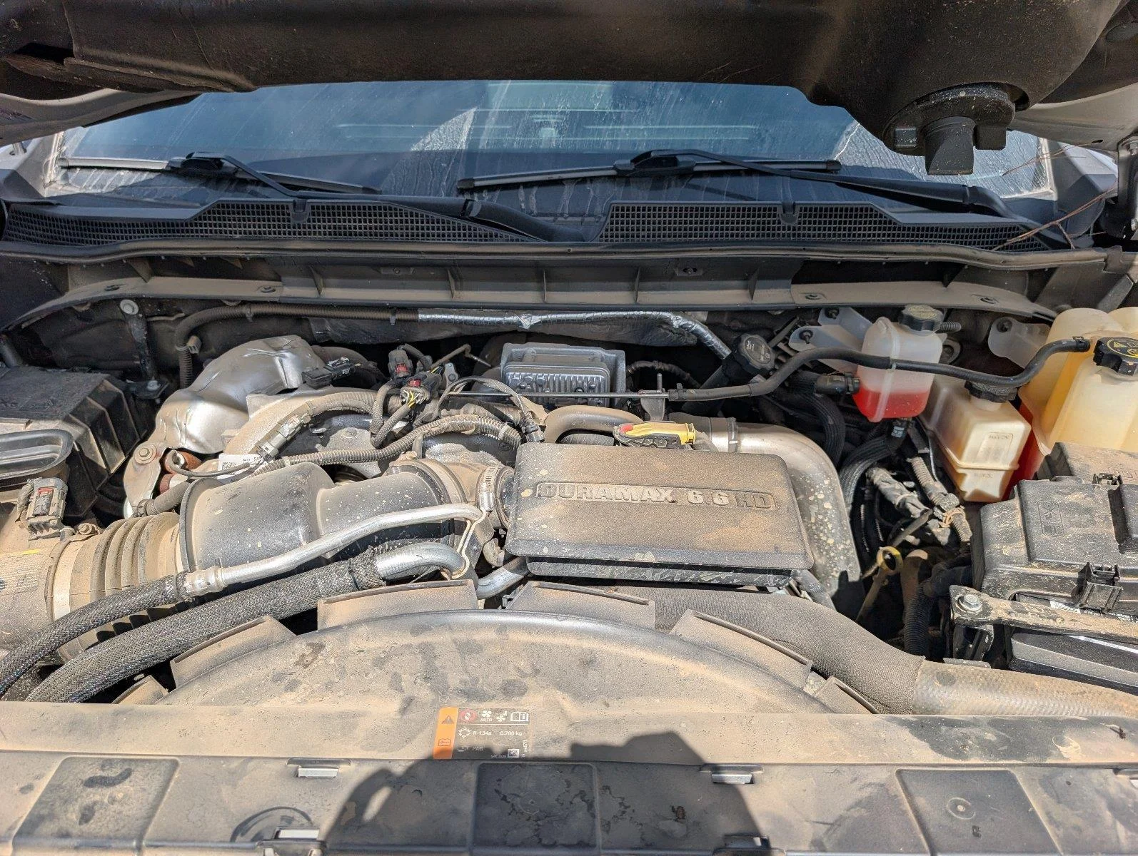 Used 2022 SILVER ICE METALLIC Chevrolet Custom image 13