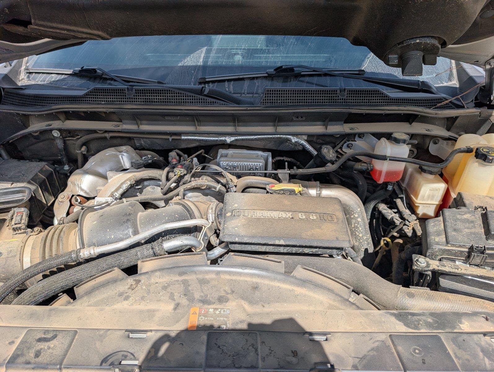 Used 2022 SILVER ICE METALLIC Chevrolet Custom image 13