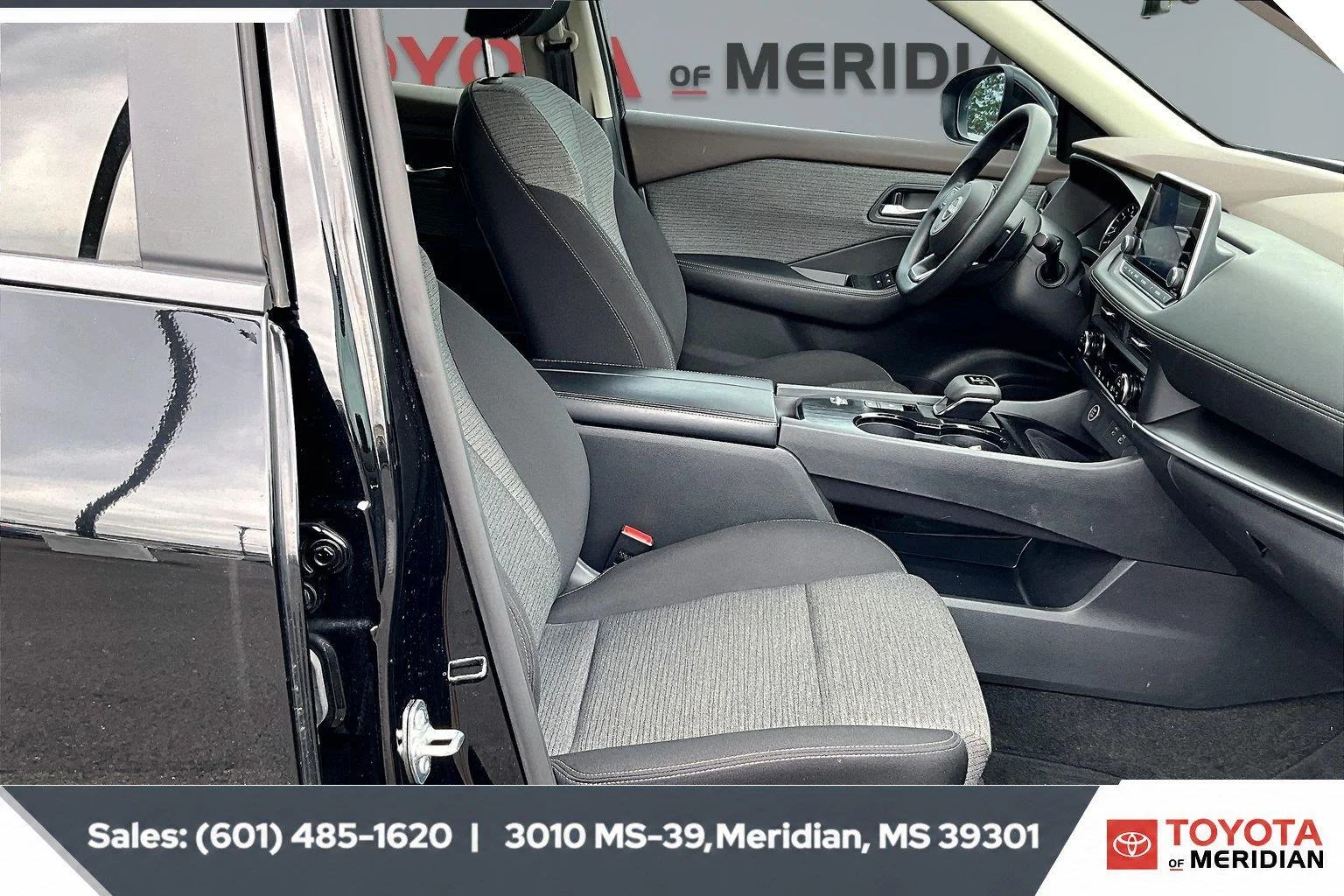 Used 2023 Super Black Nissan SV image 6
