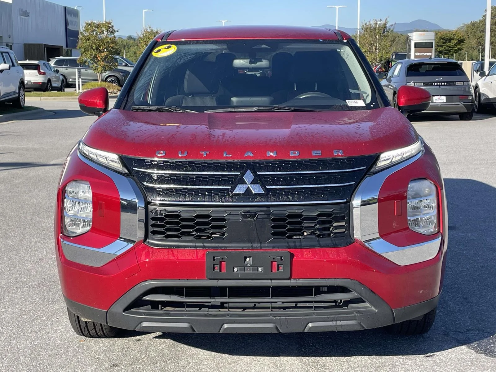 Used 2022 Red Diamond Mitsubishi ES image 21