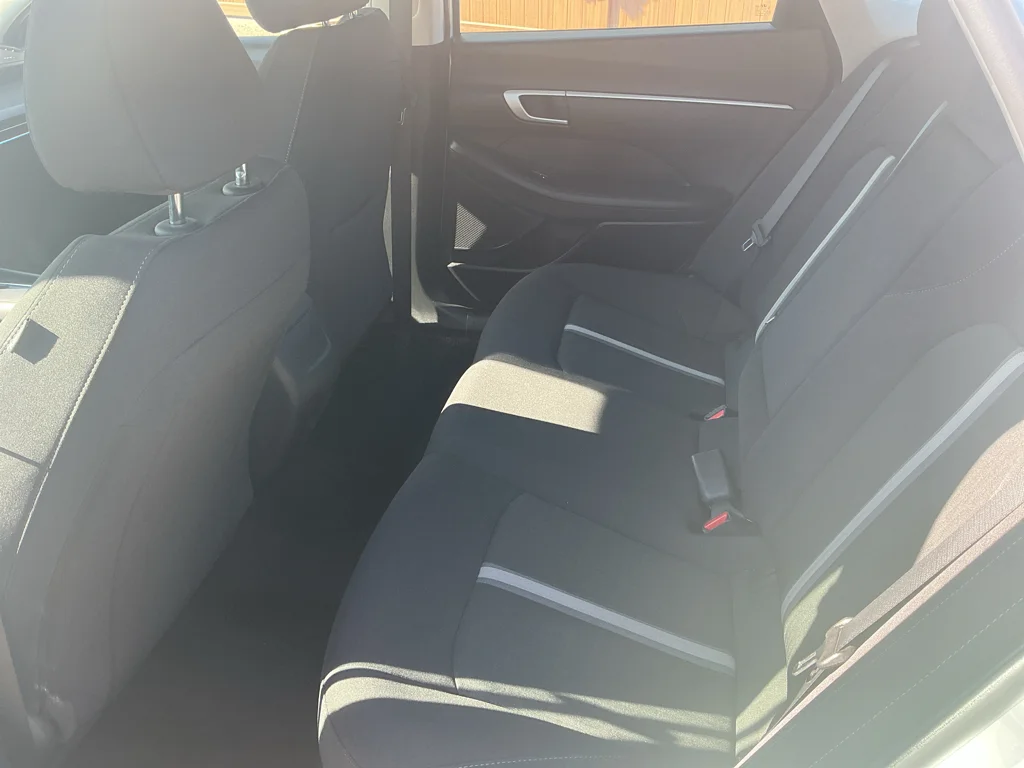 Used 2025 Aero Silver Hyundai SEL image 17
