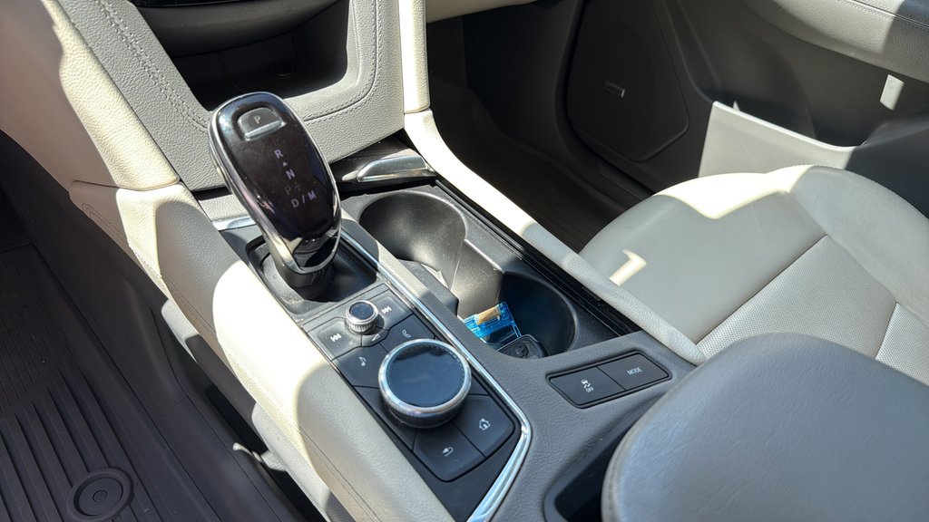 Used 2022 INFRARED TINTCOAT Cadillac AWD Premium Luxury image 39