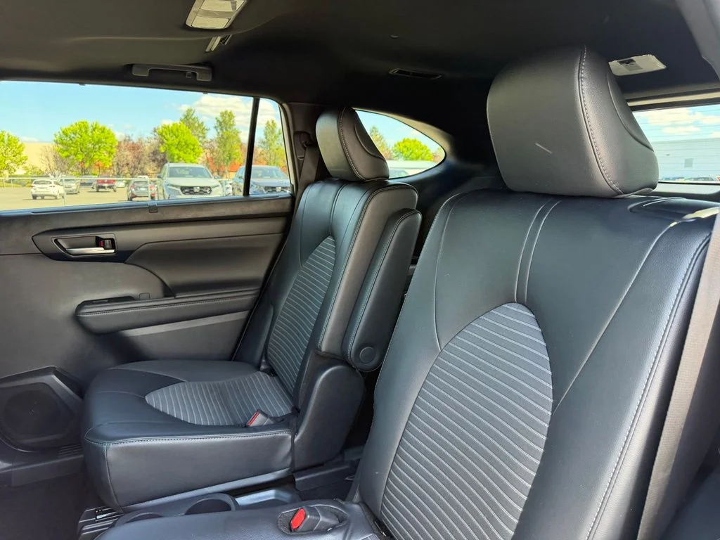 2025 Toyota Highlander XSE - Photo 30