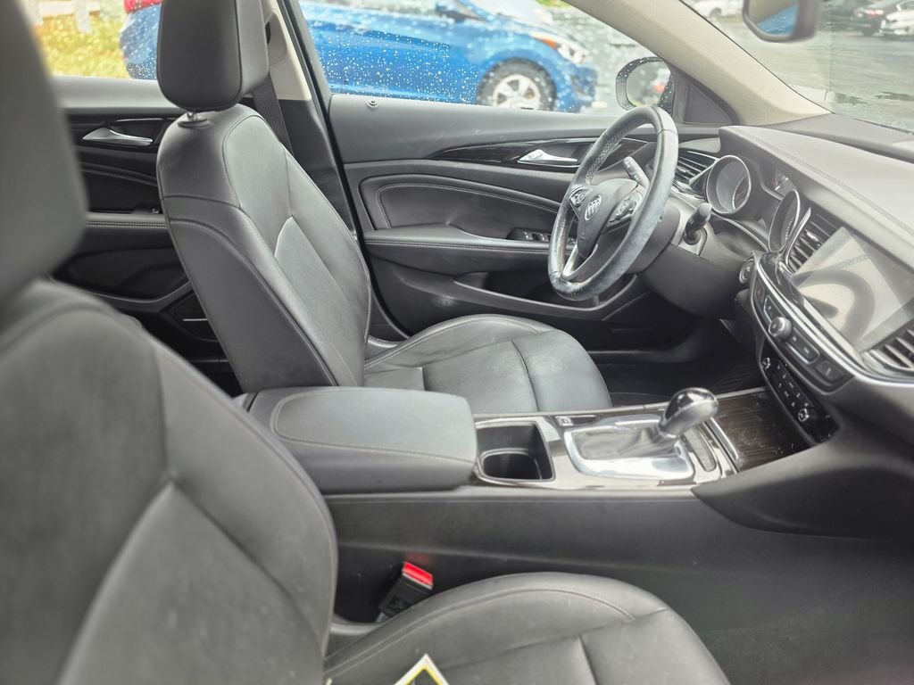 Used 2018 Smoked Pearl Metallic Buick Essence image 5