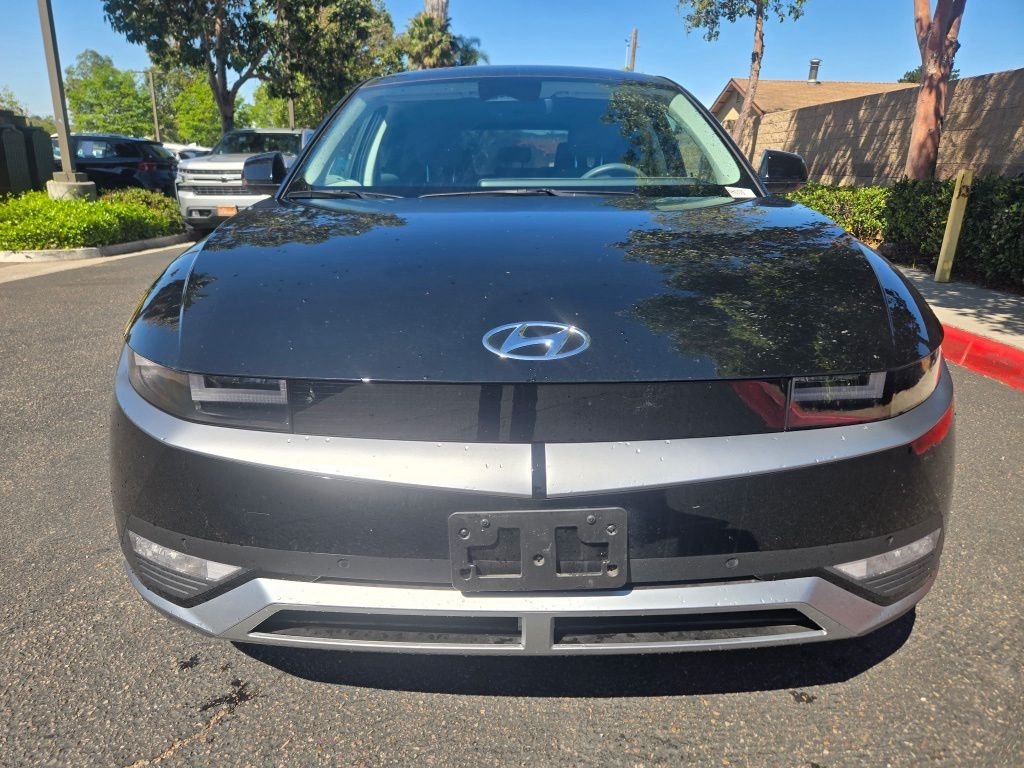 Used 2024 Black Hyundai SEL image 2