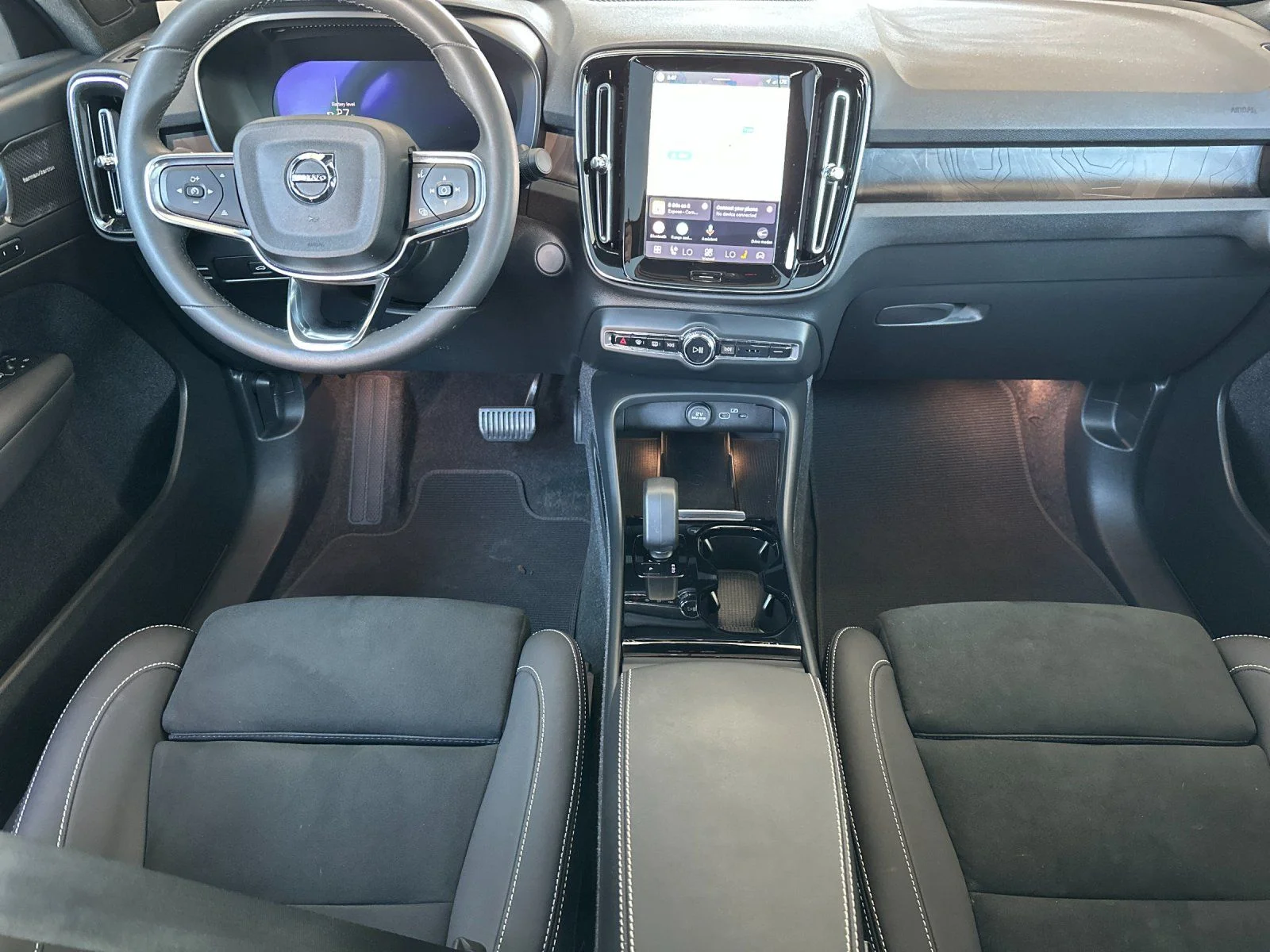 Used 2023 Silver Volvo Ultimate image 14