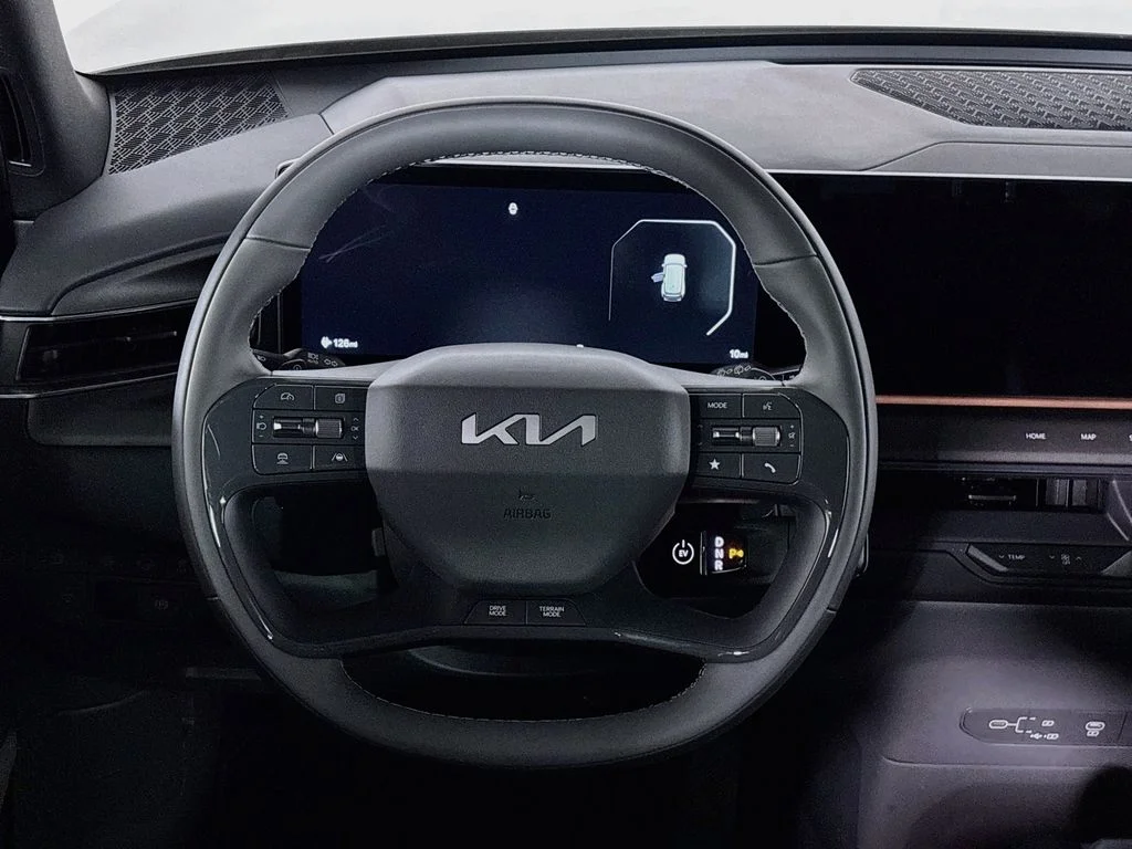 New 2026 Wolf Gray Kia Land AWD image 13