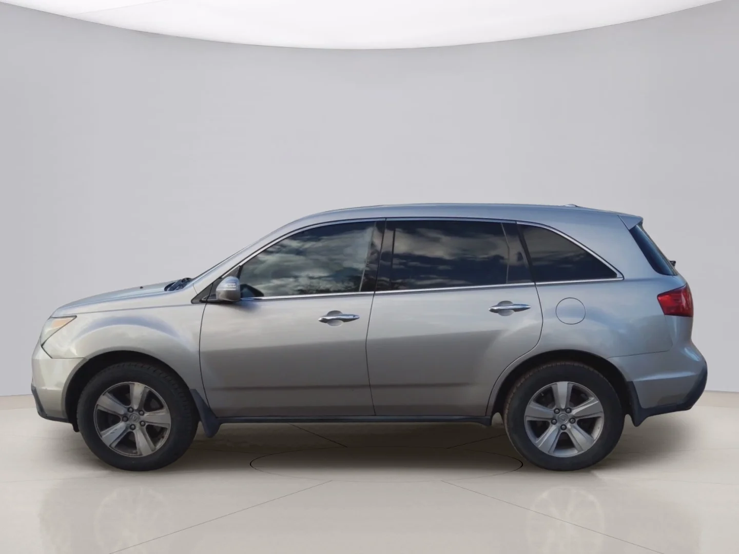 Used 2011 Silver Acura 6-SPD AT image 2