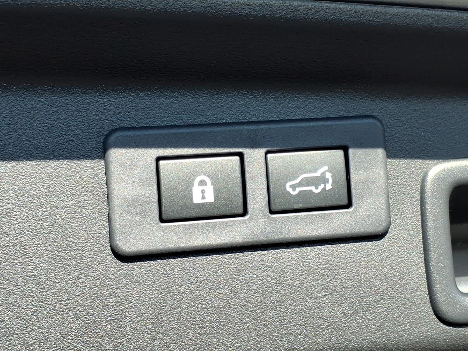 New 2026 ICE SILVER METALLIC Subaru Touring XT image 12