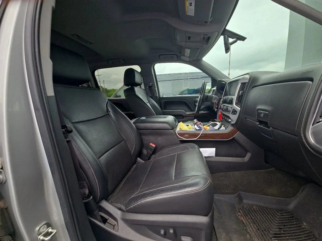 Used 2017 QUICKSILVER METALLIC GMC SLT image 11