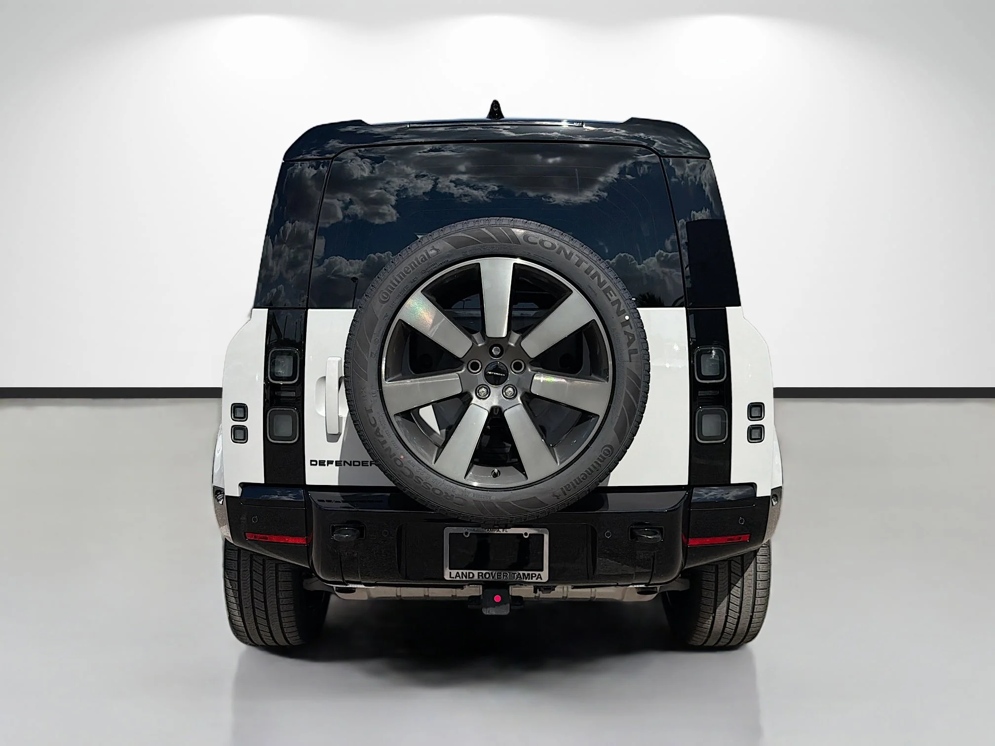 New 2026 Borasco Grey Metallic Land Rover X image 4