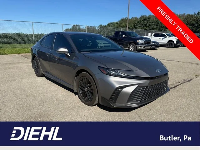 2025 Toyota Camry SE