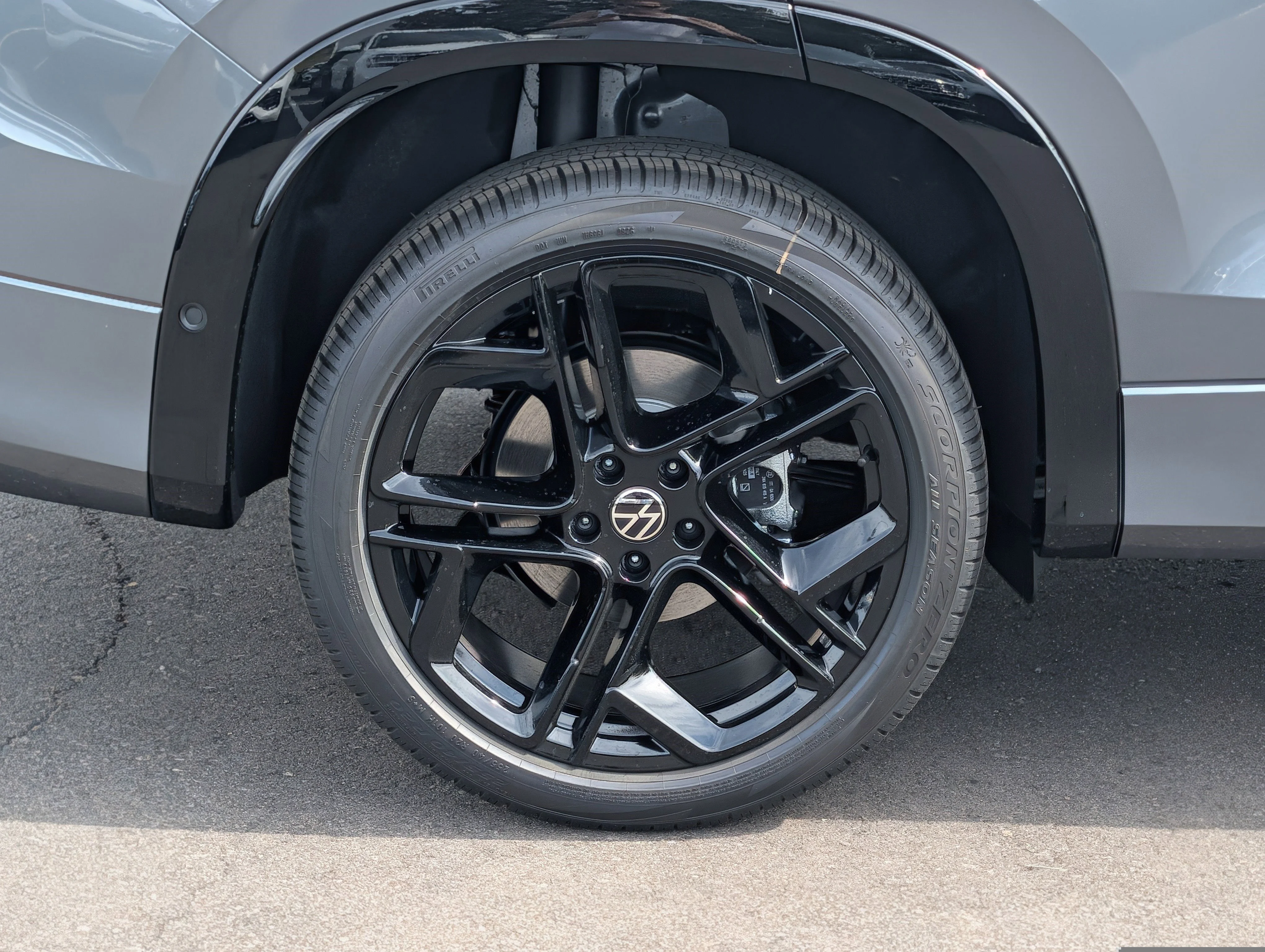 New 2026 Platinum Gray Metallic Volkswagen SE R-Line Black image 5