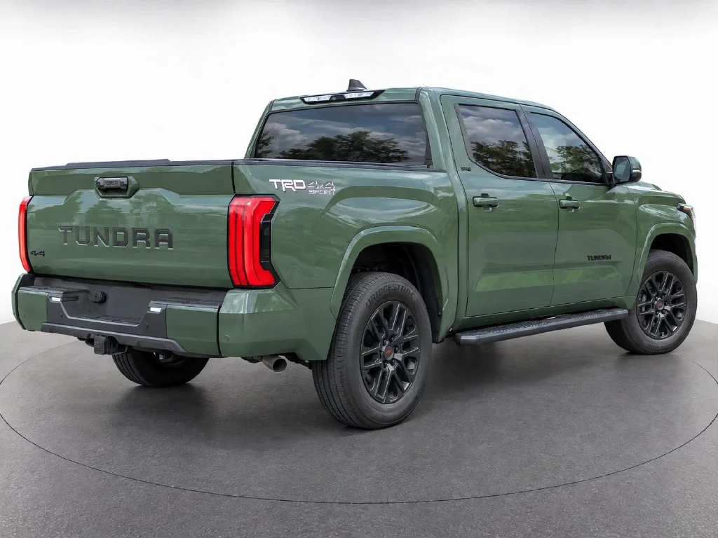 Used 2023 Green Toyota SR5 image 5