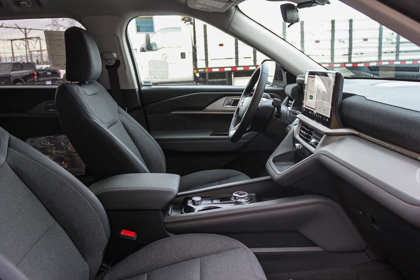 New 2026 Star White Metallic Tri-Coat Ford Active image 19