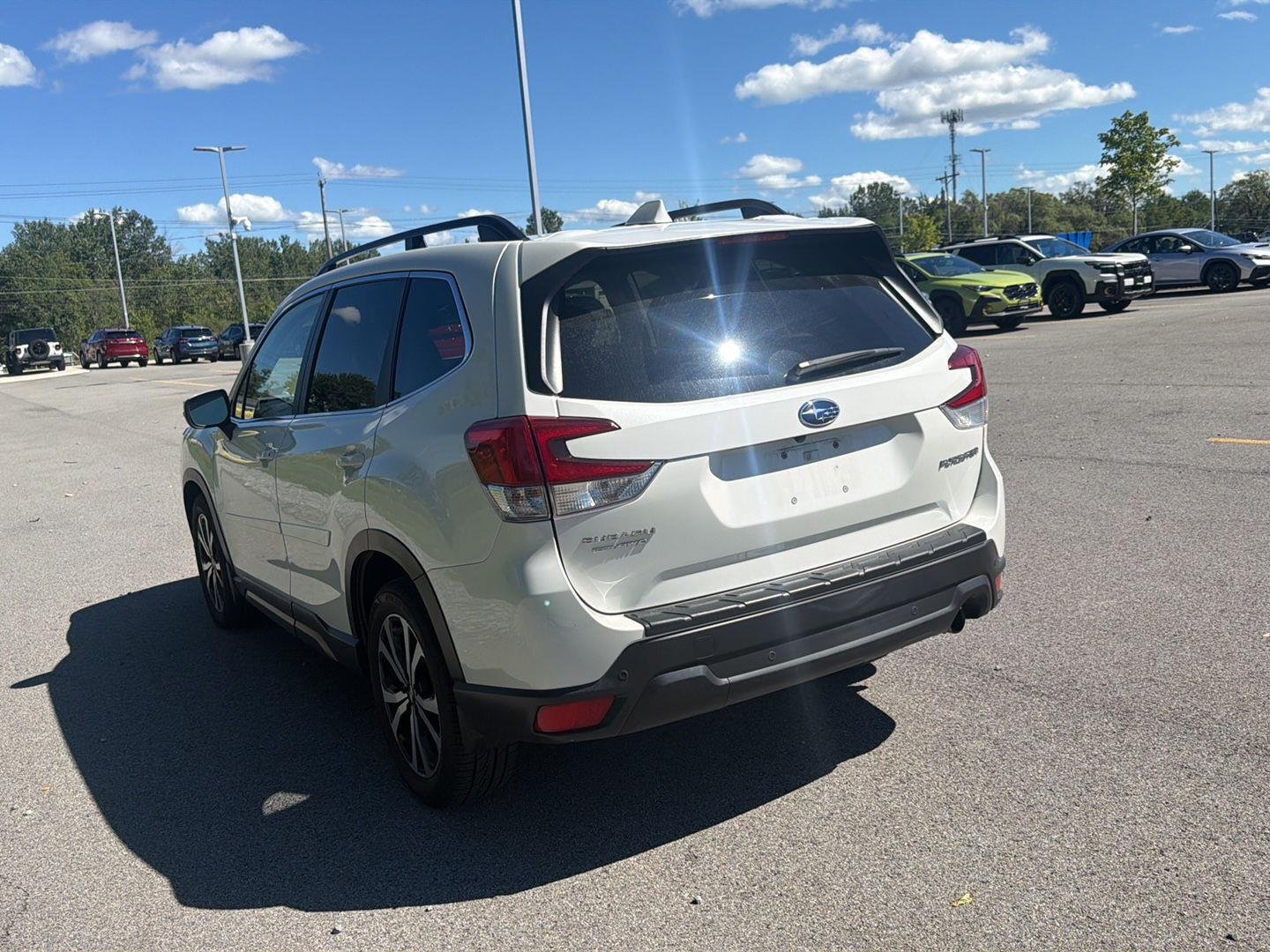 Used 2019 Crystal White Pearl Subaru Limited image 6