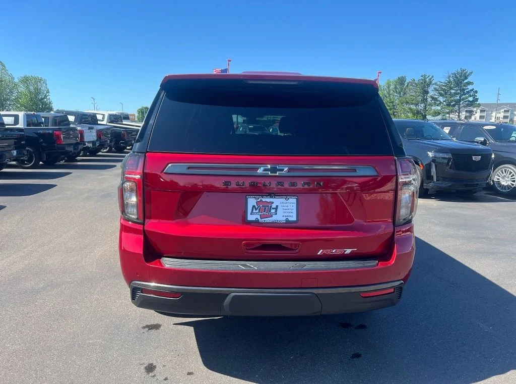 Used 2022 Red Chevrolet RST image 9
