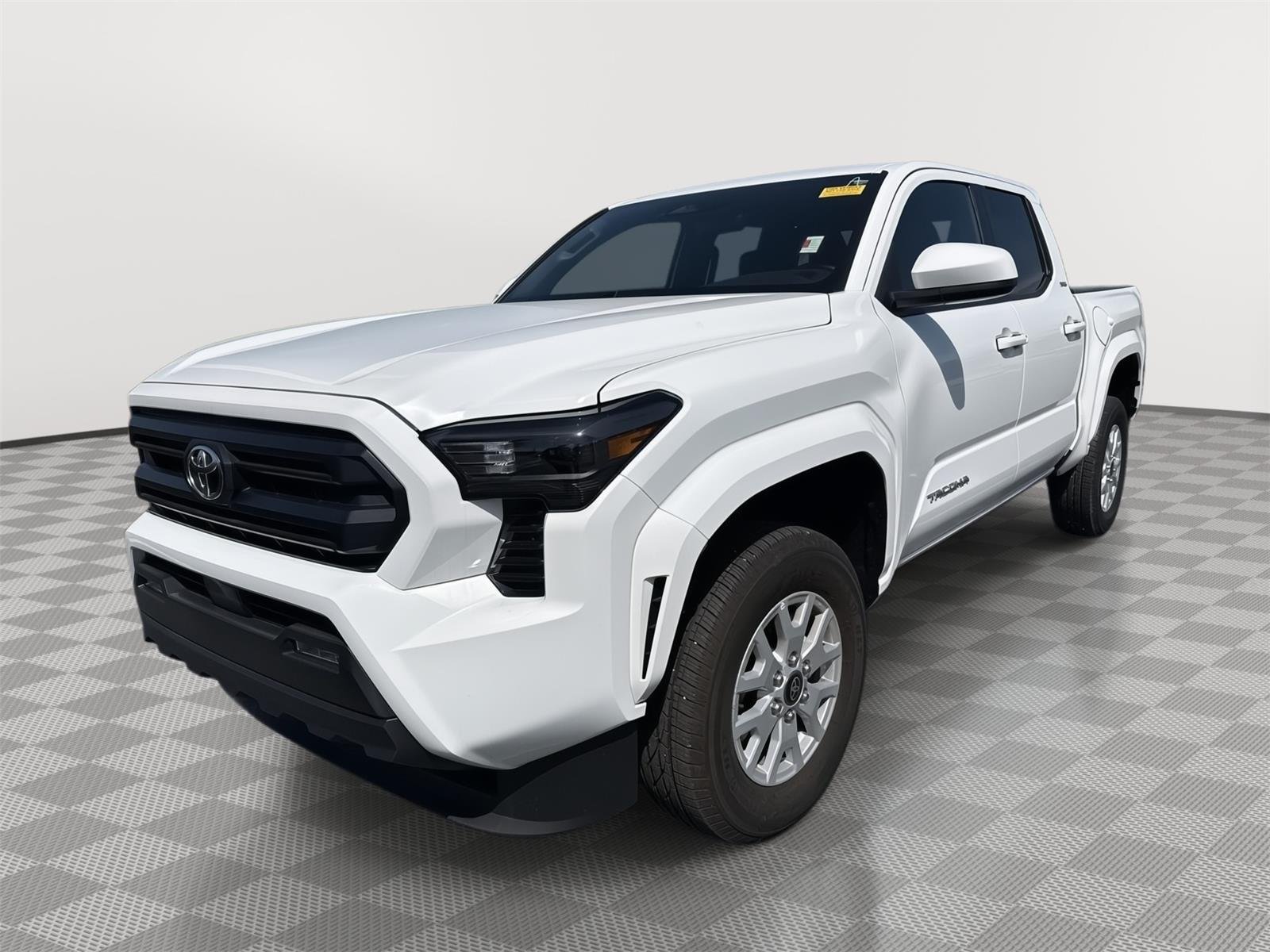 2025 Toyota Tacoma SR5 - Photo 8