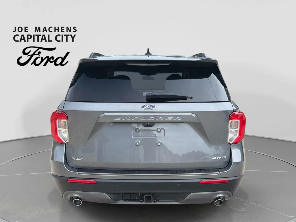 Used 2024 Gray Ford XLT image 6