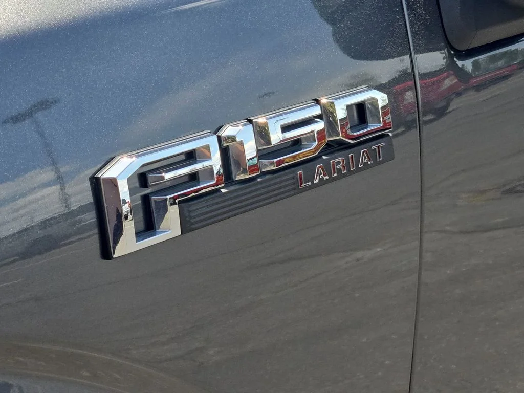 Used 2019 Gray Ford Lariat image 20