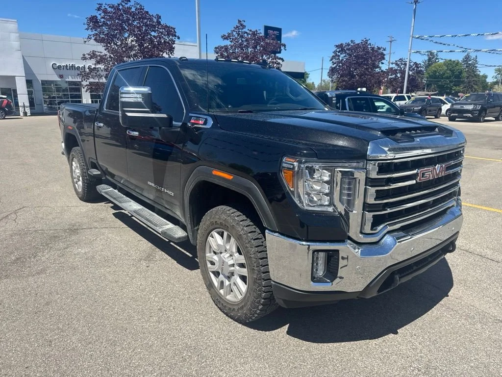 2022 GMC Sierra 4WD Crew Cab Standard Box SLT's photo