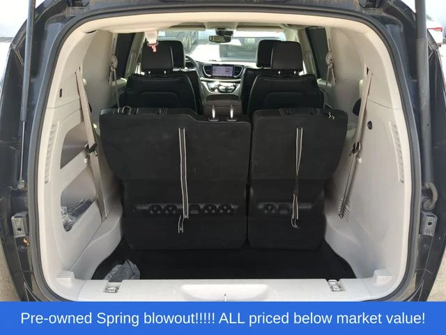 Used 2023 Black Chrysler Touring L image 37