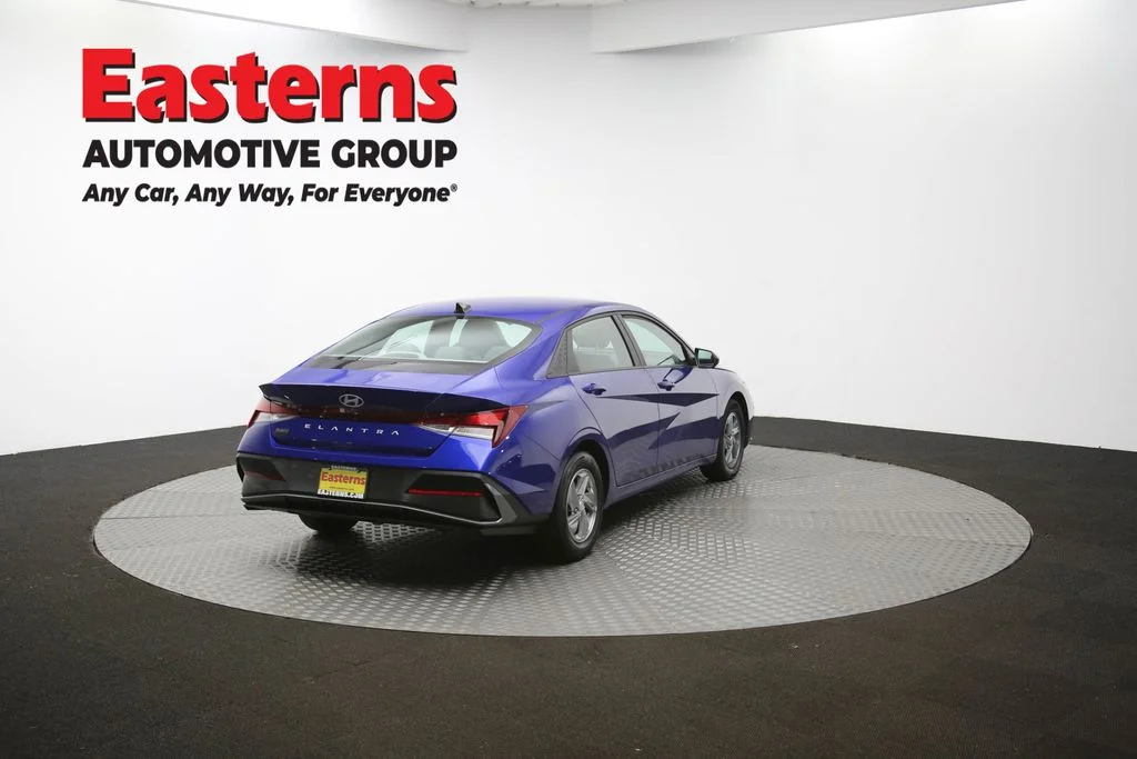 Used 2024 Blue Hyundai SE image 37