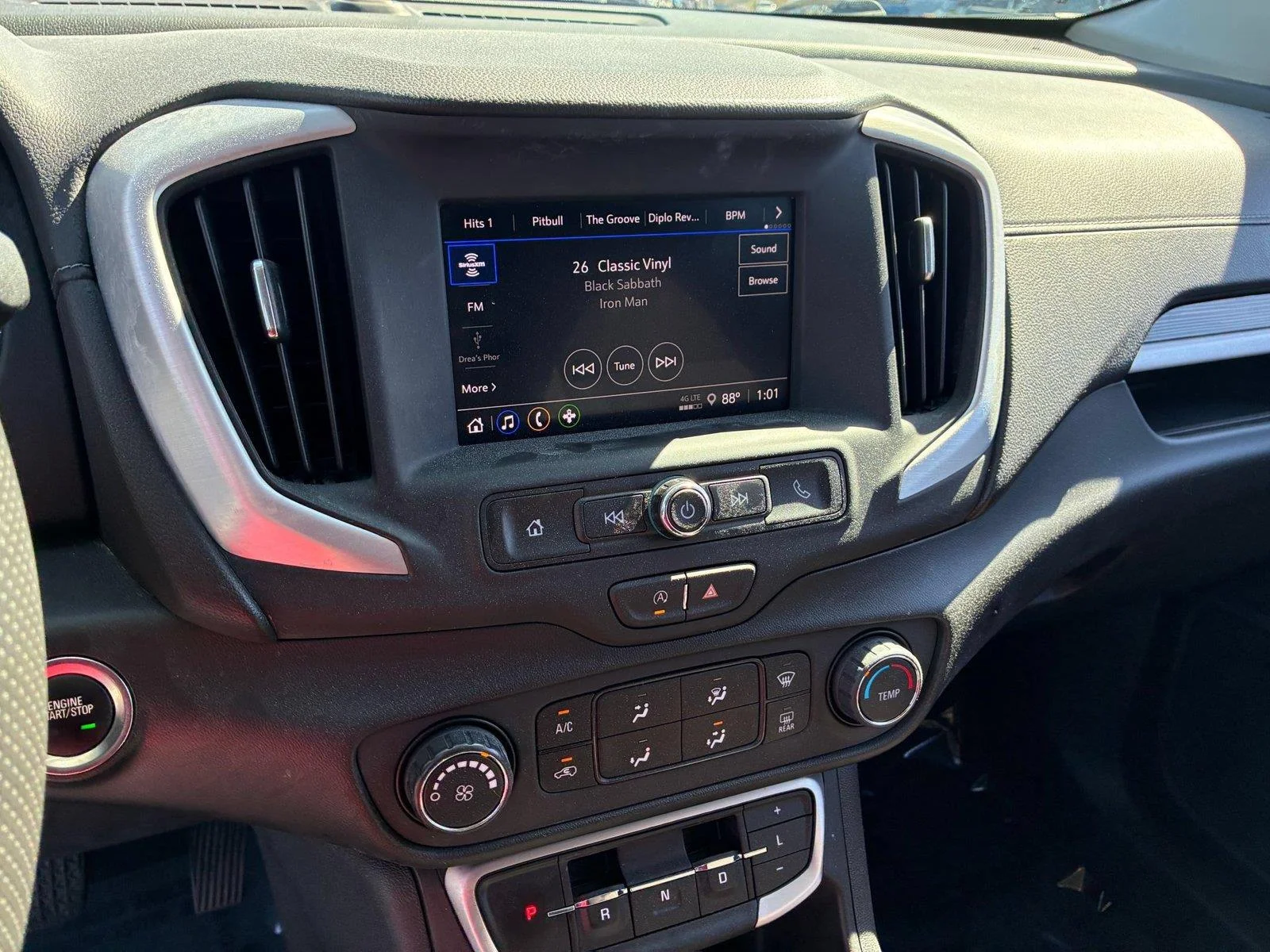 Used 2023 Summit White GMC SLE image 21