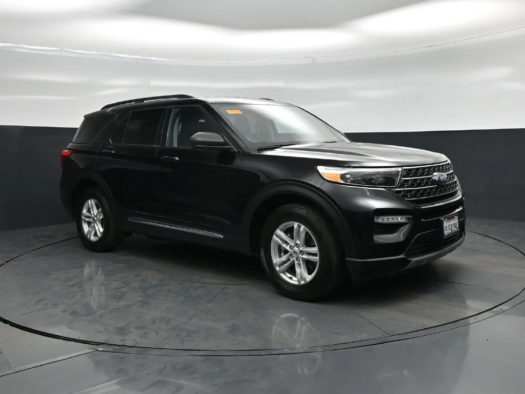 Certified Used 2023 Black Ford XLT image 22