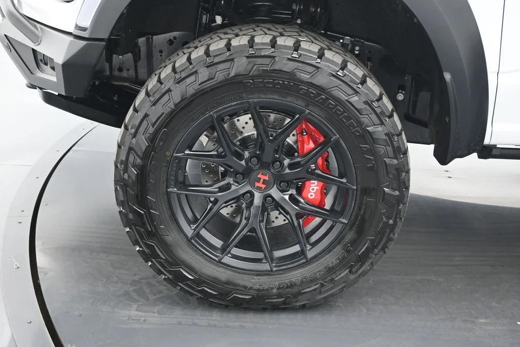 New 2026 Oxford White Ford Raptor image 25