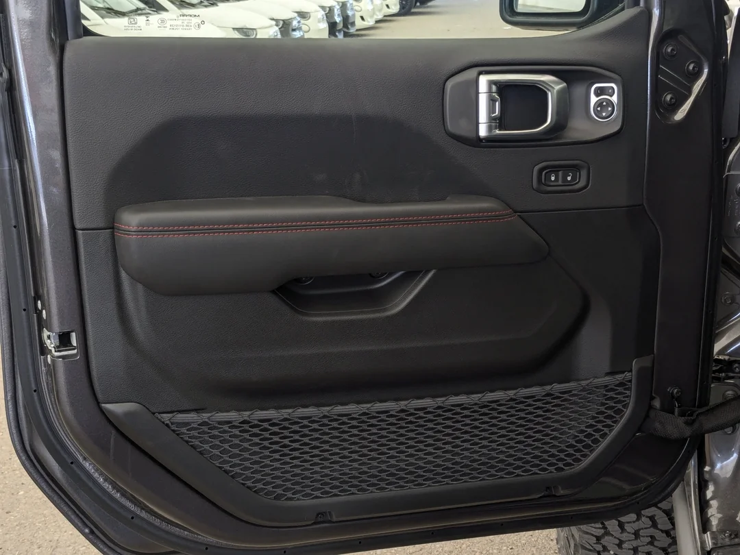 New 2026 Grey Jeep Rubicon - - 4x4 - Nappa Leather - Freedom Top Hardtop - 8- Speed Auto - Remote Start & More! image 12