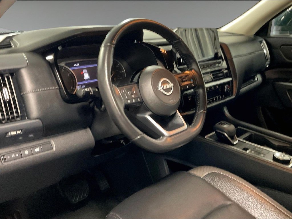 Used 2025 Black Nissan SL image 7