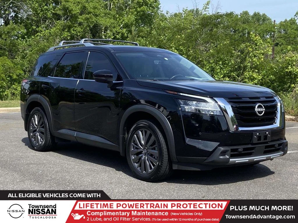 2024 Nissan Pathfinder SL 2WD's photo