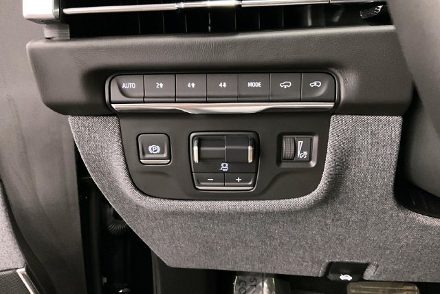 Used 2025 Black Raven Cadillac Sport Platinum image 42