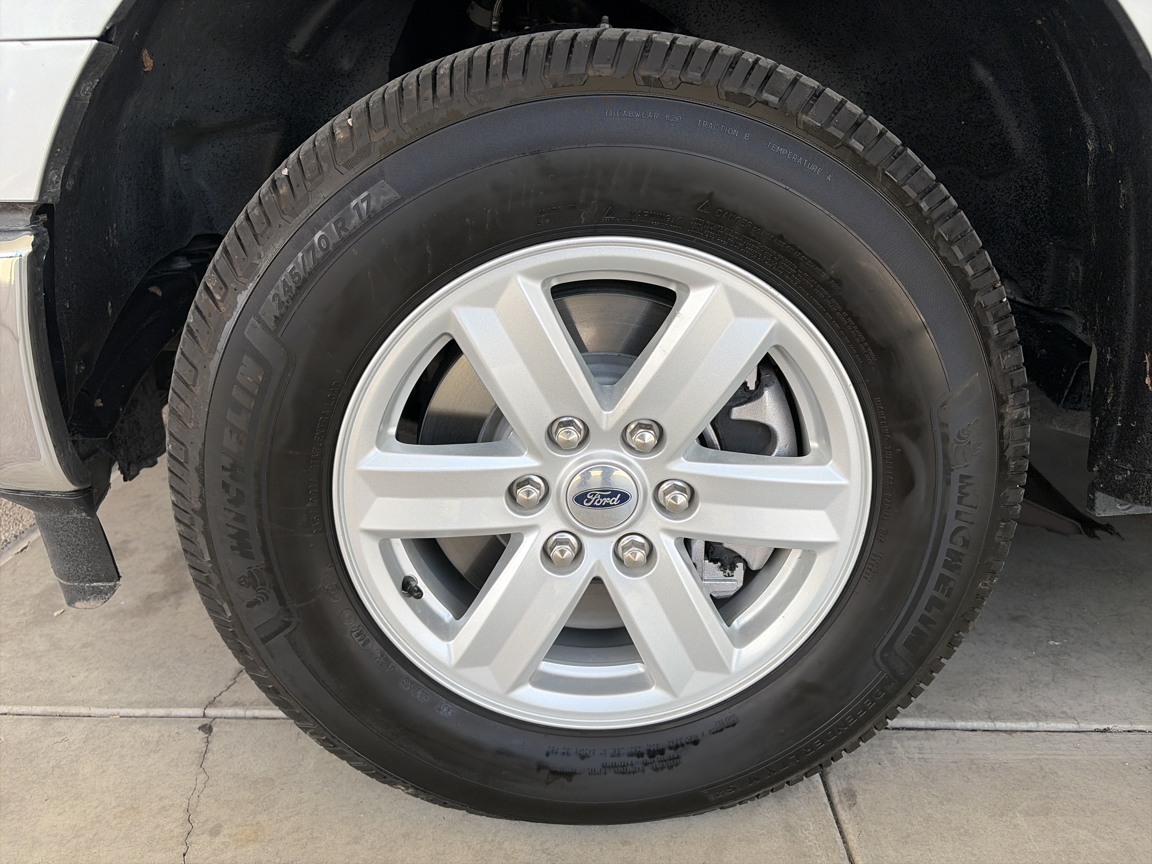 Used 2023 Silver Ford XL image 8