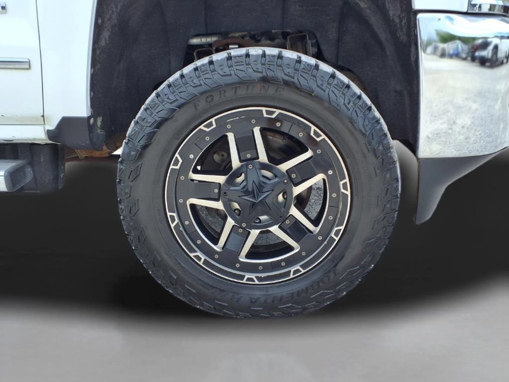 Used 2016 SUMMIT WHITE Chevrolet LTZ image 9
