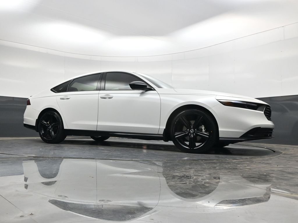 Used 2023  Honda Sport-L image 30