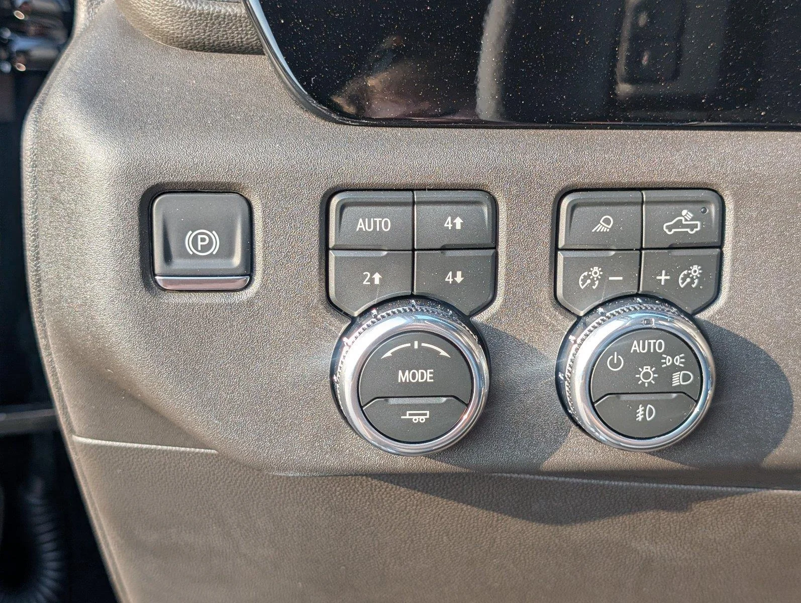 New 2026 Onyx Black GMC SLT image 30