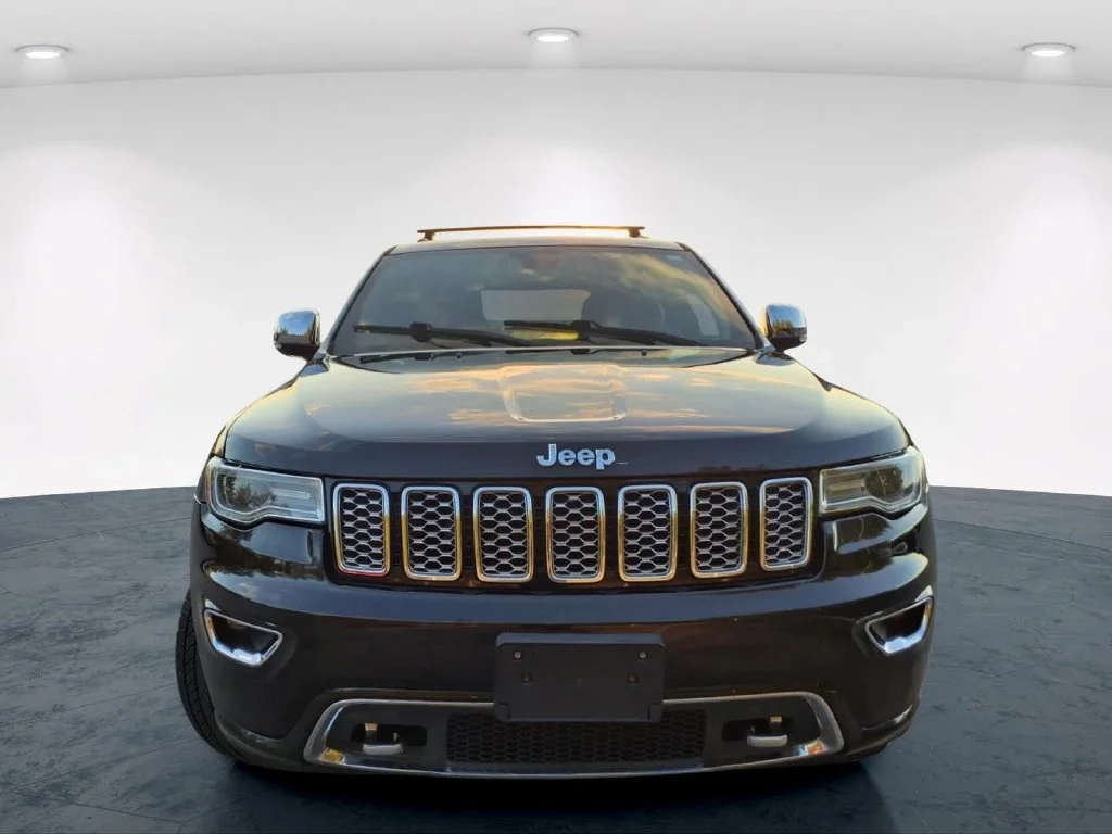 Used 2017 Black Jeep Overland image 3