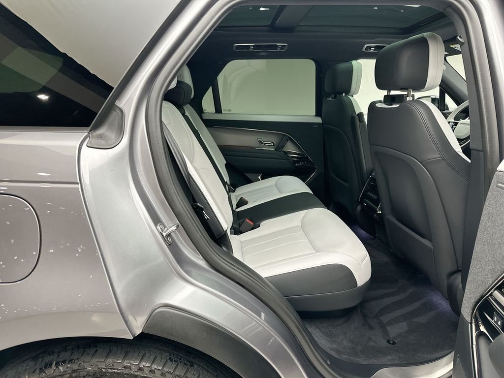 Used 2024 Eiger Gray Metallic Land Rover Dynamic SE image 19