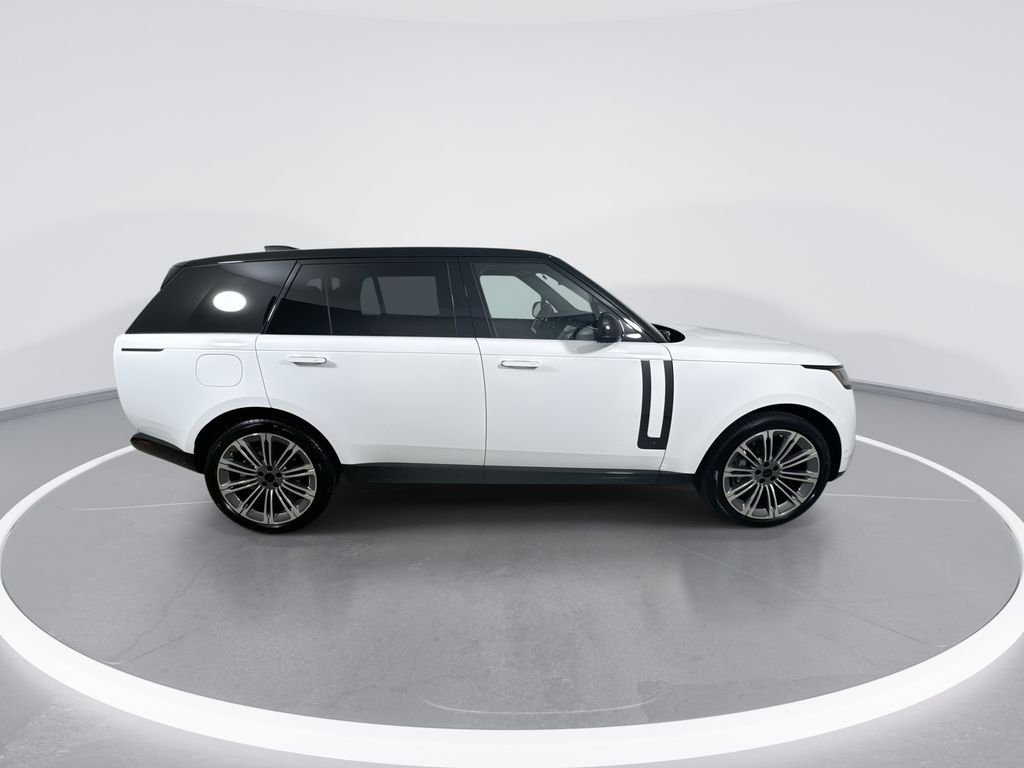 New 2026 Fuji White Land Rover SE LWB image 9